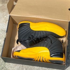 Jordan 12 university black and gold